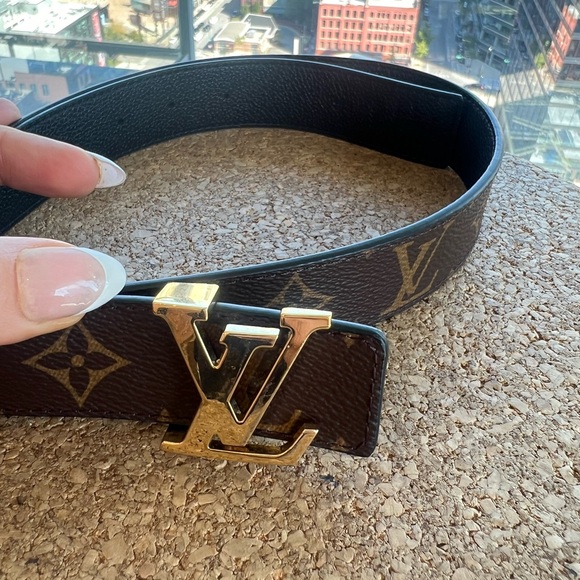 Authentic Louis Vuitton Monogram Canvas Leather Gold LV Belt reversible - Picture 6 of 9